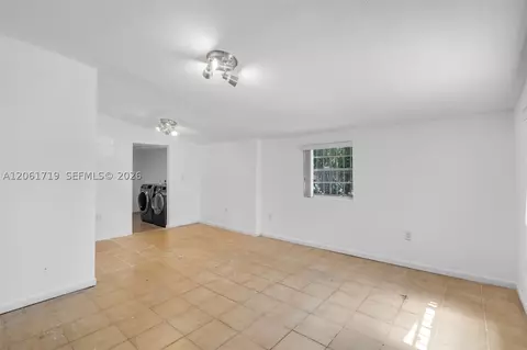 Other - 3685 W 9th Ave, Hialeah, FL 33012 photo 3 of 8