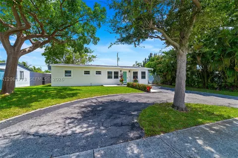 320 NE 59th Ct, Oakland Park, FL 33334