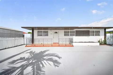 1055 NW 32nd Ct, Miami, FL 33125