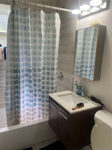 Bath - Undisclosed, Opa Locka, FL 33054 photo 3 of 3