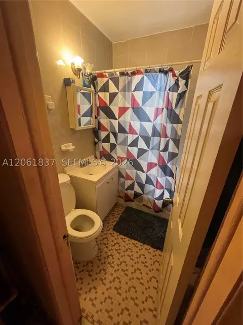 Bath - Undisclosed, Opa Locka, FL 33054 photo 1 of 3