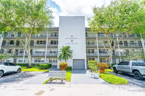 300 SW 134th Way #413E, Pembroke Pines, FL 33027