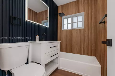 Bath - 998 W 68th St, Hialeah, FL 33014 photo 1 of 3