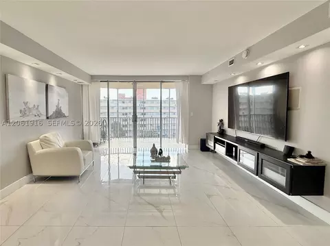 1770 NE 191st St #717-1, Miami, FL 33179
