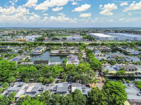 View/Area - 6402 Windmill Gate Rd, Miami Lakes, FL 33014 photo 10 of 16