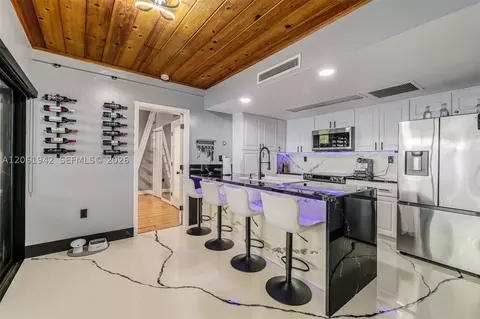 Kitchen - 6402 Windmill Gate Rd, Miami Lakes, FL 33014 photo 1 of 5