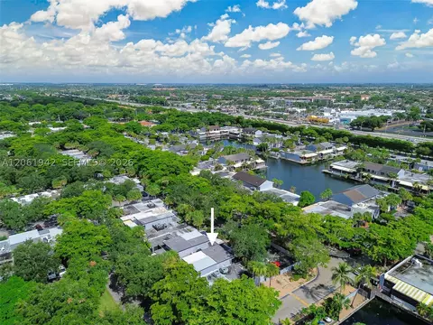 View/Area - 6402 Windmill Gate Rd, Miami Lakes, FL 33014 photo 11 of 16
