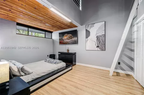 Bedroom - 6402 Windmill Gate Rd, Miami Lakes, FL 33014 photo 1 of 10