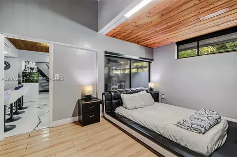 Bedroom - 6402 Windmill Gate Rd, Miami Lakes, FL 33014 photo 3 of 10
