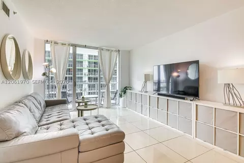 1750 N Bayshore Dr #1909, Miami, FL 33132