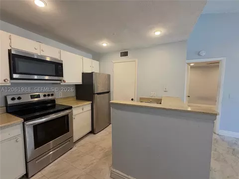 4441 W Mcnab Rd #21, Pompano Beach, FL 33069