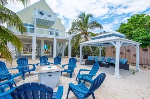 Exterior - 850 E 105th Street Ocean E, Marathon, FL 33050 photo 4 of 5