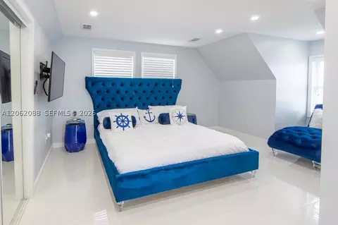 Bedroom - 850 E 105th Street Ocean E, Marathon, FL 33050 photo 9 of 14