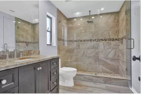 Bath - 2587 E Rd, Loxahatchee, FL 33470 photo 2 of 3