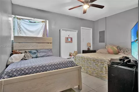 Bedroom - 2587 E Rd, Loxahatchee, FL 33470 photo 6 of 9