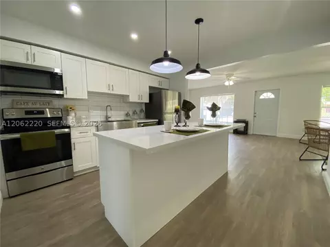 1120 SW 15th Ter, Fort Lauderdale, FL 33312