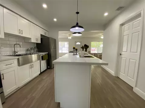 1120 SW 15th Ter, Fort Lauderdale, FL 33312
