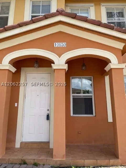 10850 SW 243rd Ln, Homestead, FL 33032