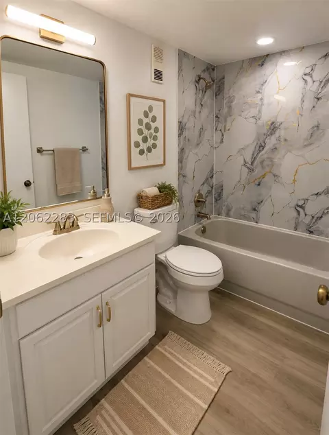 Bath - 1900 W 68th St #B203, Hialeah, FL 33014 photo 1 of 2