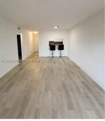 Living - 1900 W 68th St #B203, Hialeah, FL 33014 photo 1 of 2