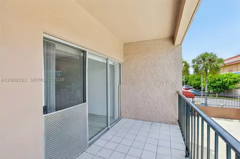 Exterior - 1900 W 68th St #B203, Hialeah, FL 33014 photo 3 of 3