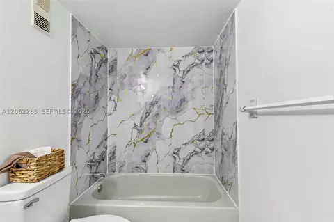 Bath - 1900 W 68th St #B203, Hialeah, FL 33014 photo 1 of 5