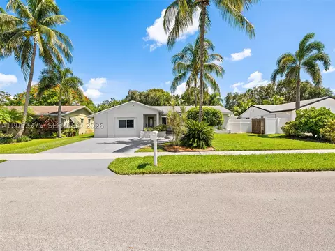 2841 NW 69th Ct, Fort Lauderdale, FL 33309
