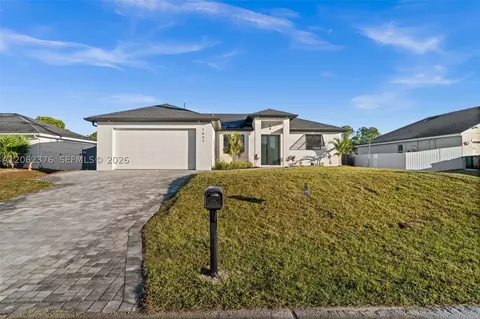 1621 NW 23rd Ter, Cape Coral, FL 33993