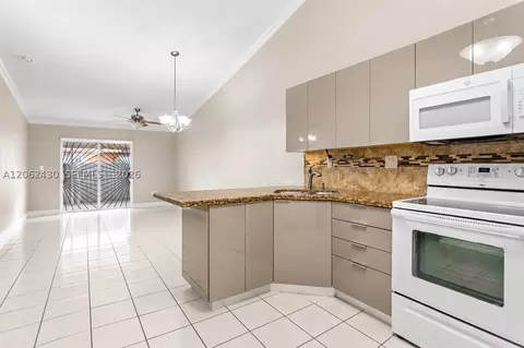 5471 W 27th Ct, Hialeah, FL 33016 photo 2