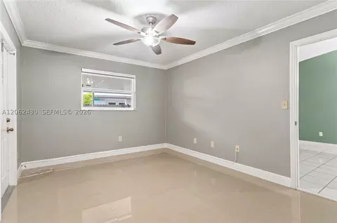 5471 W 27th Ct, Hialeah, FL 33016 photo 3