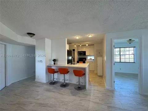 8630 SW 3rd St #101, Pembroke Pines, FL 33025