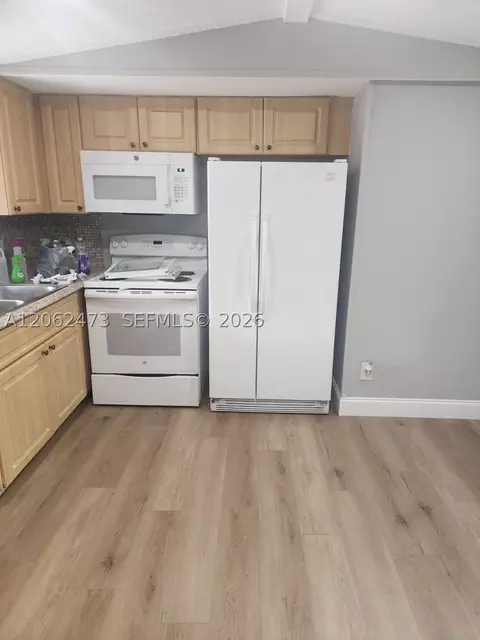 5351 SW 35th St, Davie, FL 33314