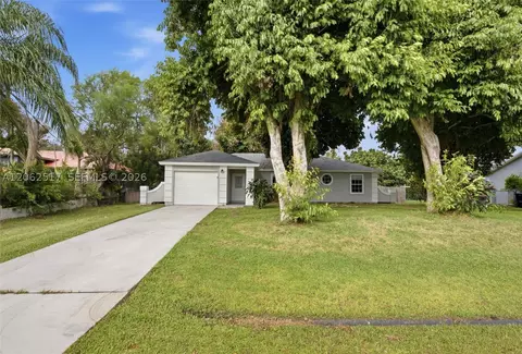 1617 SW Hampshire Ln, Port Saint Lucie, FL 34953