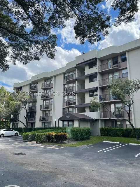 2771 Riverside Dr #307-A, Coral Springs, FL 33065