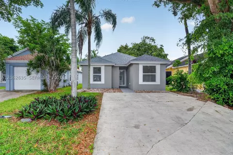 744 SW 9th St, Florida City, FL 33034