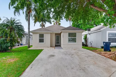 731 SW 10th St, Florida City, FL 33034