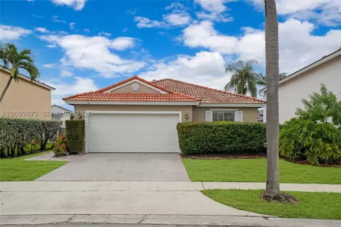 18946 NW 10th St, Pembroke Pines, FL 33029