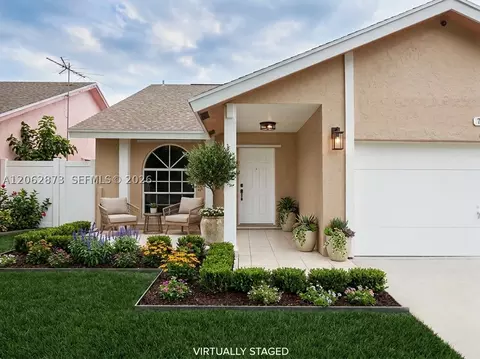 7927 NW 50th St, Lauderhill, FL 33351