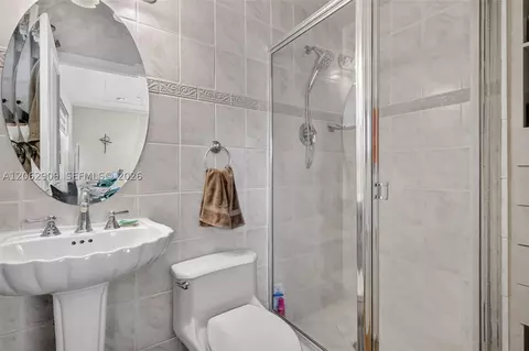 Bath - Undisclosed, Hialeah, FL 33012 photo 1 of 5
