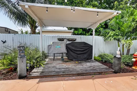 Exterior - Undisclosed, Hialeah, FL 33012 photo 4 of 12