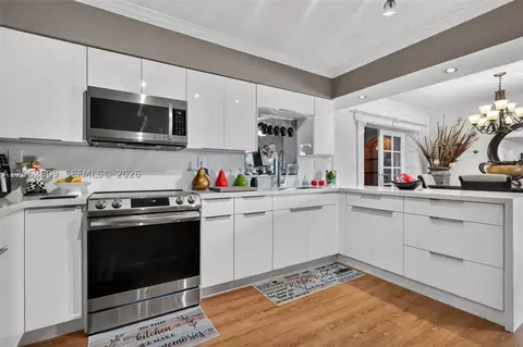 Kitchen - Undisclosed, Hialeah, FL 33012 photo 2 of 6