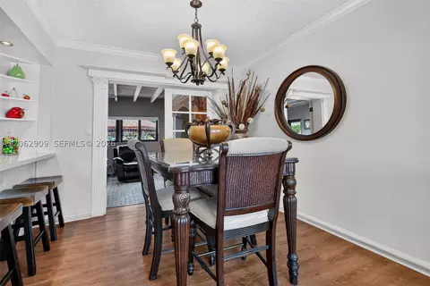 Dining - Undisclosed, Hialeah, FL 33012 photo 2 of 2