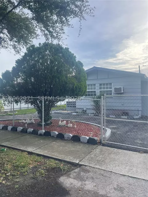 2311 NW 27th Ter, Fort Lauderdale, FL 33311
