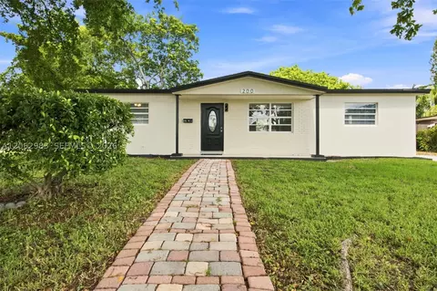200 N 69th Ter, Hollywood, FL 33024