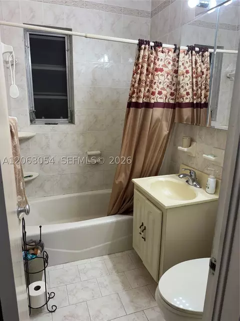 Bath - 562 E 44th St, Hialeah, FL 33013 photo 1 of 4