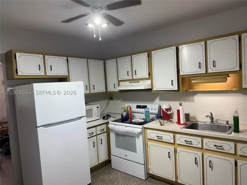 Kitchen - 562 E 44th St, Hialeah, FL 33013 photo 2 of 2