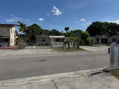 Other - 562 E 44th St, Hialeah, FL 33013 photo 2 of 13