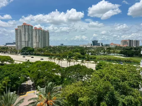 3300 NE 192nd St #803, Aventura, FL 33180