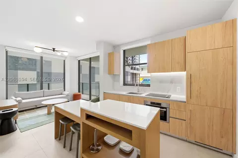 11 NE 6 St #709, Miami, FL 33132