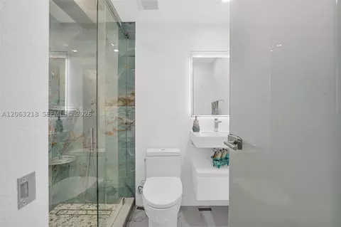 Bath - 831 E 10th Pl, Hialeah, FL 33010 photo 2 of 5